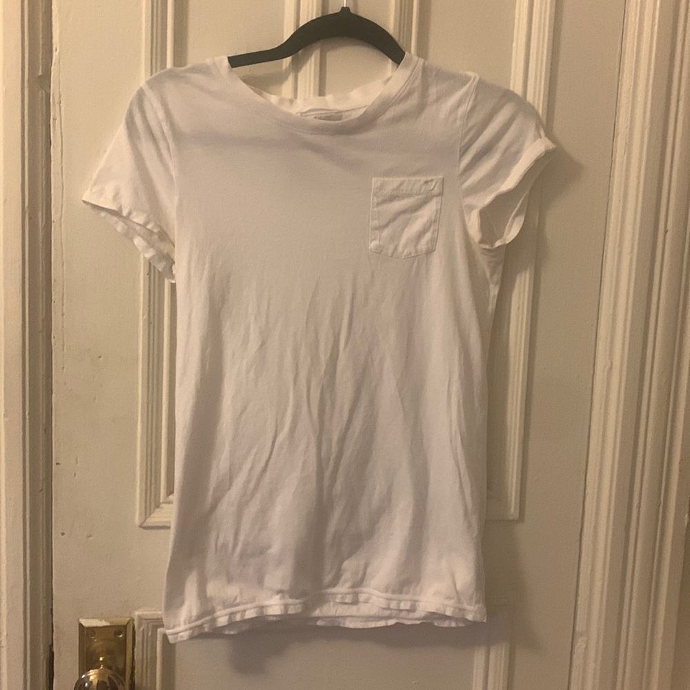 American Eagle Outfitters T shirt